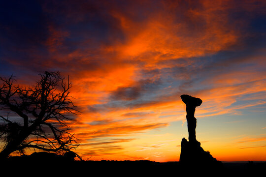 Silhouette of Elvis' Hammer during sunset