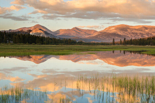 Reflection of mountains in Lake during sunset