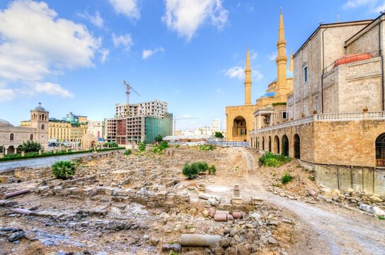 Saint George Maronite Cathedral and Mohammad Al Amin Mosque in historic center of Beirut, Lebanon