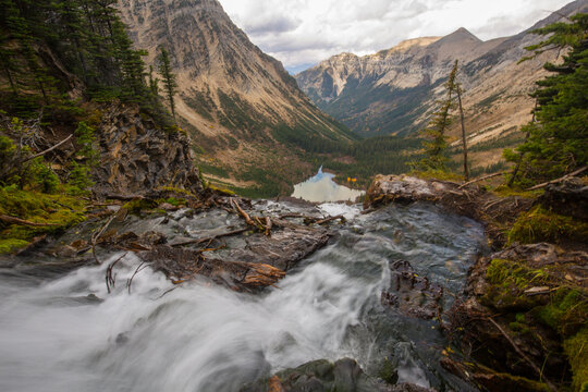 Scenic view of Crypt Lake and mountains