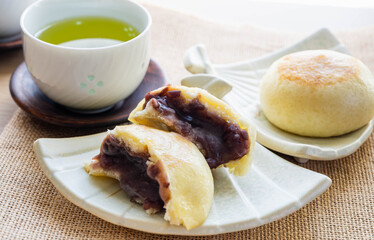 信州名物おやきとお茶　あんこ