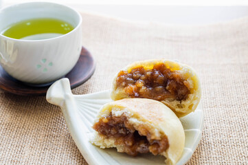 信州名物おやきとお茶　くるみ味噌