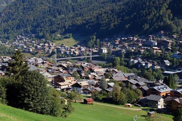 Vue g&eacute;n&eacute;rale de Morzine dans les Alpes fran&ccedil;aises