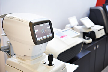 Auto Ref-Keratometer