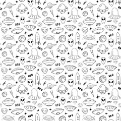 Ufo and aliens Seamless pattern. Cute Doodles space ships sketch. Hand drawn Cartoon Vector illustration