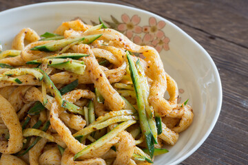 涼皮 ピリ辛冷やし麺	

