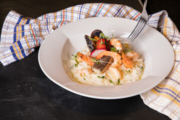 Risotto de Bacalhau com Mexilhão e Camarão