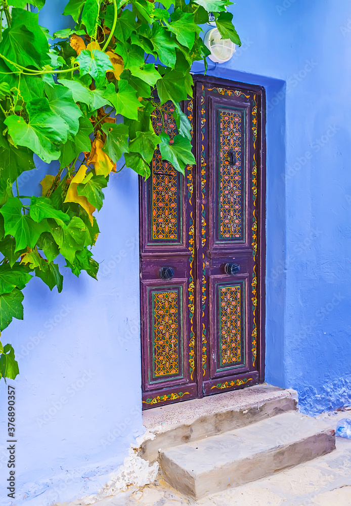 Sticker The fine Arabic patterns on medieval door, Sousse, Tunisia