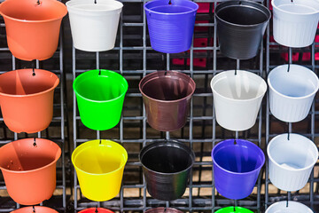 Many color of plastic flowerpot.
