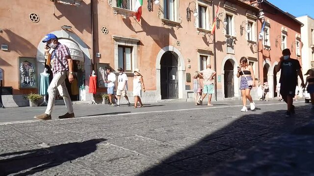 Taormina - Time lapse su Corso Umberto dal Duomo