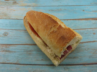 Sandwich baguette au jambon