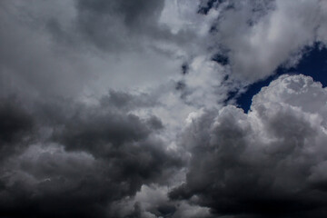 Obraz premium Fondos naturales Cielo Nubes Espacio Abierto dias Nublados Ambientes perspectivas Diferentes Angulos Tiempos lluvia