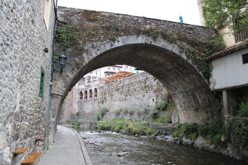 Fototapeta na wymiar Potes is a municipality in the autonomous community of Cantabria in Spain. It is the capital of the Comarca of Liébana and is located in the centre of it. 