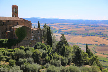 Fototapeta na wymiar The small medieval village of Montalcino in Tuscany, Italy
