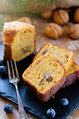Walnut and blueberry sponge cake and its ingredients