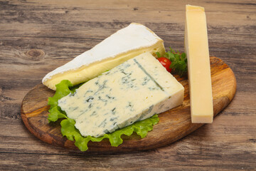 Cheese triangle mix - gorgonzola, brie, parmesan