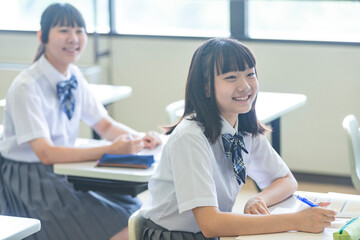 Fototapeta premium 勉強する女子高生