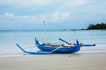 Fototapeta premium boats on the beach