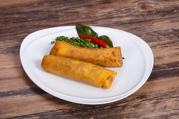 Deep fried spring roll with prawn