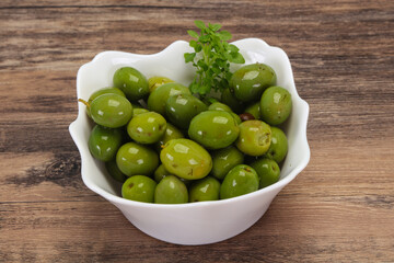 Green Campo Real olives in the bowl