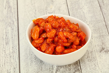 Baked kidney with tomato and pepper