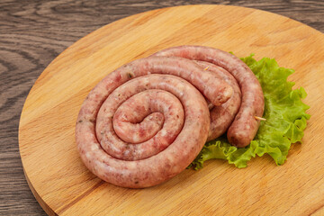 Raw sausage ring for grill