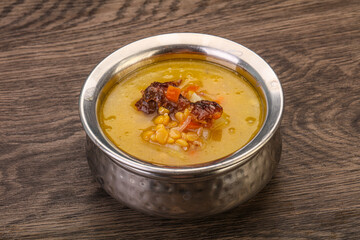 Pea soup with smoked ribs