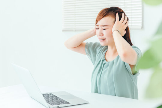 「騒がしい」の写真素材 | 1,241件の無料イラスト画像 | Adobe Stock