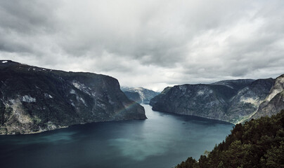 Fototapeta na wymiar Norwegen Fjord Berge S