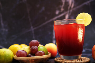 apple juice and fruits