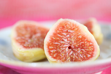 お皿にのった　古江のいちじく