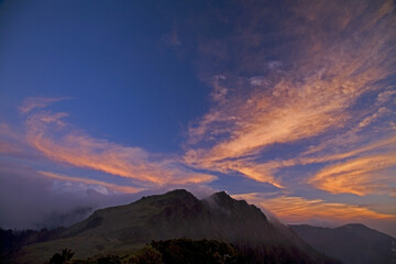 Obraz premium Taiwan Hualien sunset clouds Taiwan