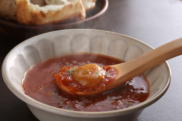 玉ねぎとトマトのスープ