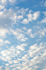 Obraz premium Blue sky with clouds, vertical