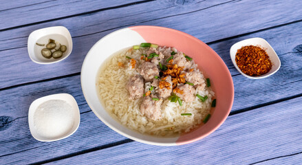 Thai Food Mixes of Rice Dishes and Noodles 