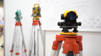 Absolute laser tracker for dynamic measurements of large volumes 