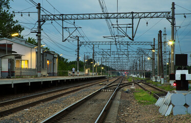 Fototapeta na wymiar View of railway in evening near Reshetnikovo. Russia