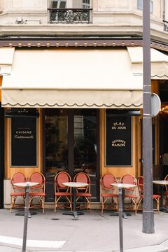 empty cafe in Paris