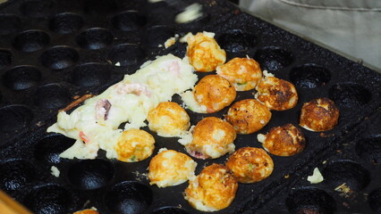 たこ焼きの調理風景