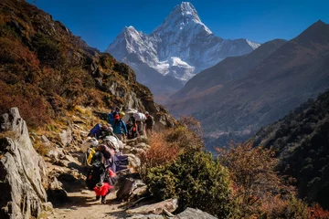 Fotobehang Ama Dablam trekking in Nepal