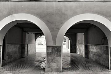 Arched passage in the Raval neighborhood