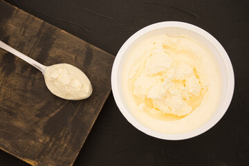 Bowl of fresh cream cheese spread.