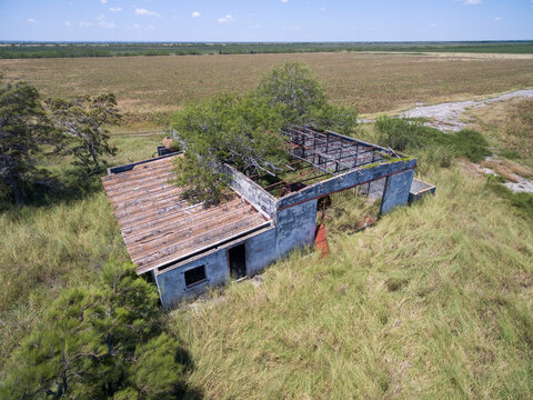 Bodega Abandonada En San Fernando, Tamaulipas, México, Dónde Se Registró La Masacre De 72 Migrantes El 22 De Agosto De 2010, A Manos De Miembros De Un Cártel Del Narcotráfico.