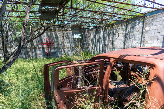 Bodega Abandonada En San Fernando, Tamaulipas, México, Dónde Se Registró La Masacre De 72 Migrantes El 22 De Agosto De 2010, A Manos De Miembros De Un Cártel Del Narcotráfico.