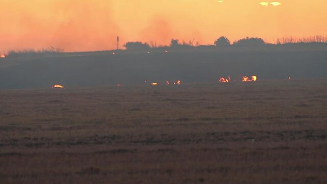Incendio sulle colline della murgia pugliese