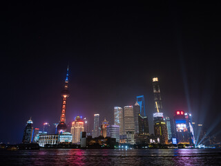 上海のビジネス街の全景（夜）