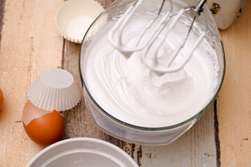 The making of mini pavlovas