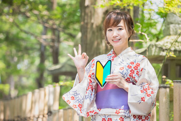 浴衣を着た女性