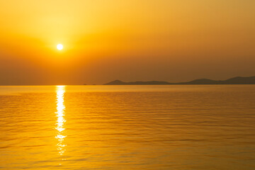 Obraz premium Sunrise over the horizon