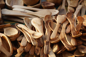 Cucchiai in legno